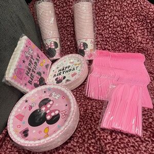 Minnie Mouse Birthday Party Supplies Set of 350 (50 of each)